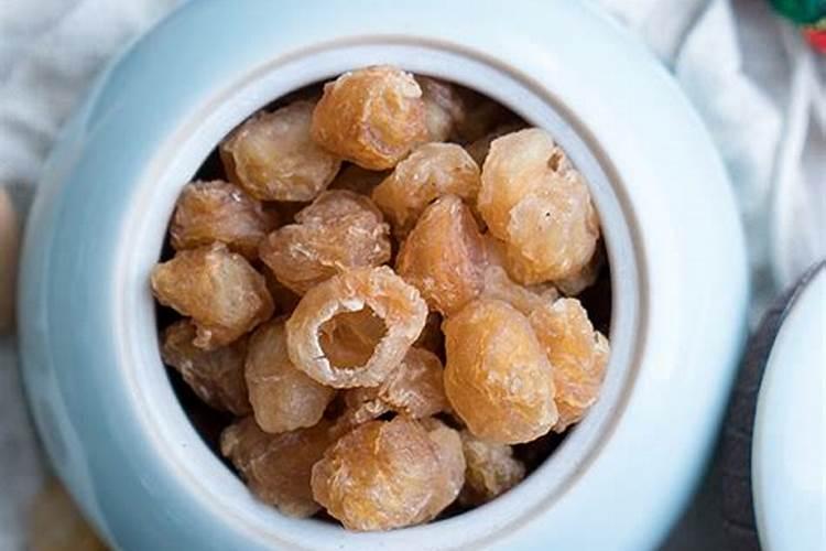 桂圆煮熟里面的核能放进花盆里当花肥用吗？
