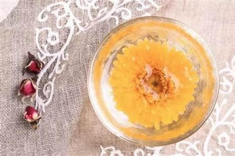 菊花有花蕾时能用磷酸二氢钾喷叶面肥吗