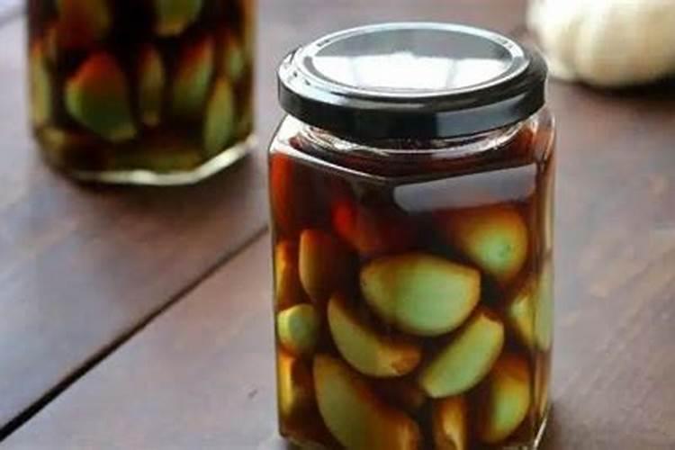 大蒜可以喷醋吗