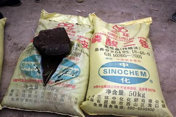 急求!!巧棵力颗粒水溶肥在果树上的使用方法？
