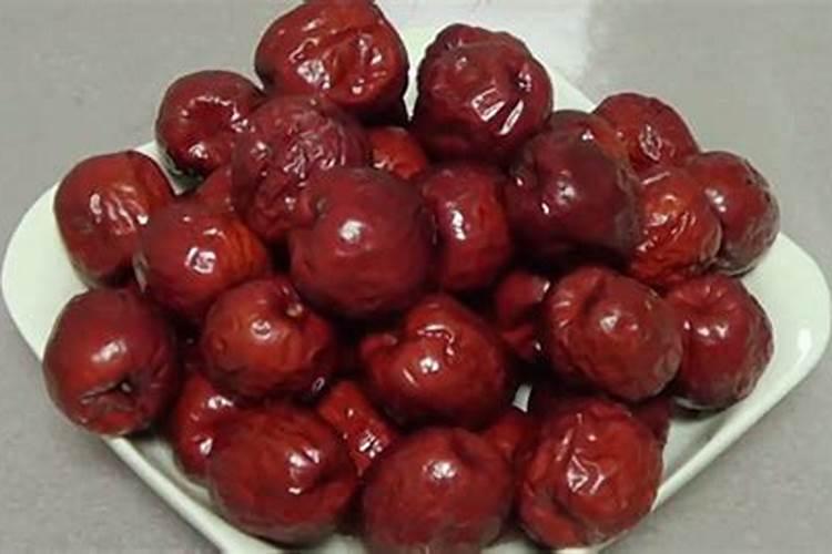 大棚樱桃树中午没放风受高温叶子都蔫了怎样补救？