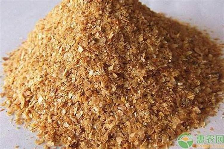 什么是碳氮比？麦麸,稻糠,玉米芯等培养料的碳氮比各是多少