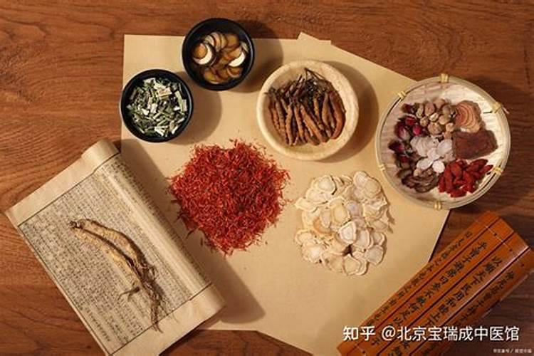 请问教授们,防治病毒病在甜瓜上用什么药最好？