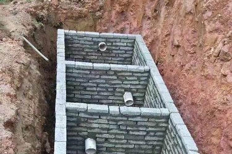 下水井都化粪池水管堵塞,怎么办