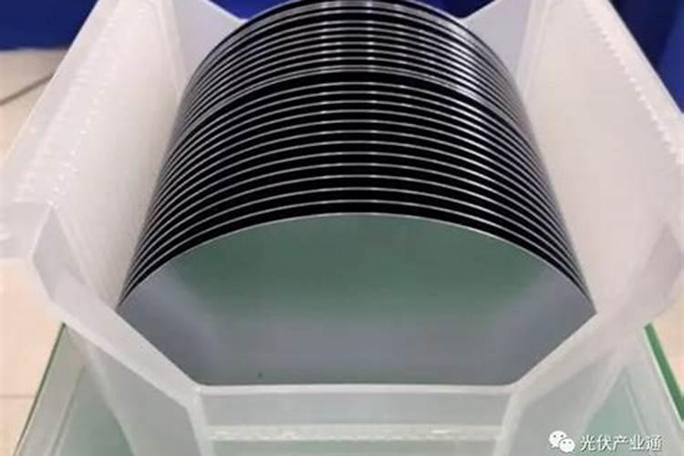 光伏板硅片多少层