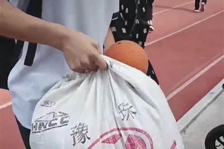 对于种植的叶菜而言,能不能把尿素当叶面肥用呢？