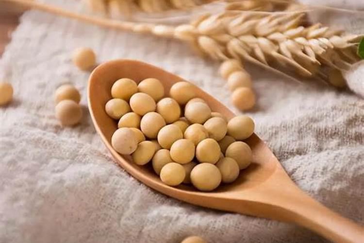 黄豆开花期需要施什么肥 什么时候施肥能高产