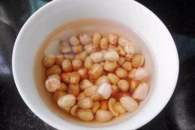 叶面肥是生产上经常采用的一种施肥方法,花生如何喷叶面肥？