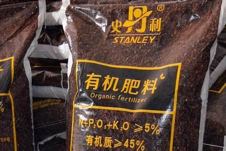 红四方玉米专用复合肥多少钱一吨？