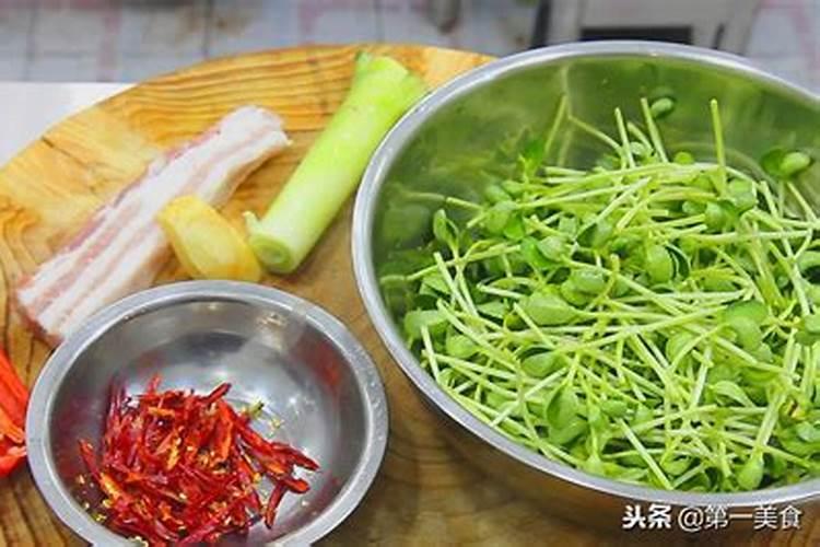 请问豌豆应该怎么追肥比较好？