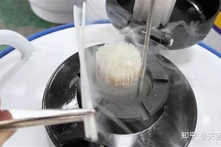落叶果树冬季可以喷施流体硼与芸苔素吗？