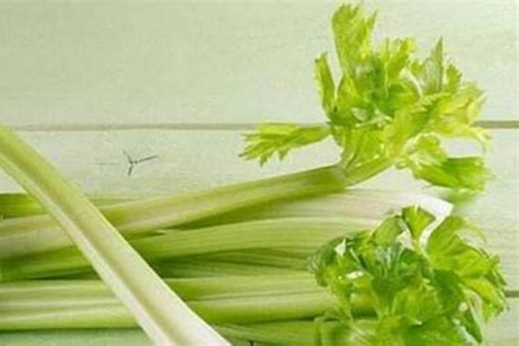 芹菜叶面肥用什么好 注意事项有哪些
