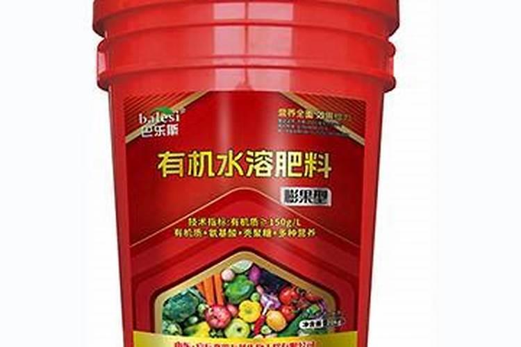 最近要给果树上肥了,选择上大化肥好还是水溶肥好？