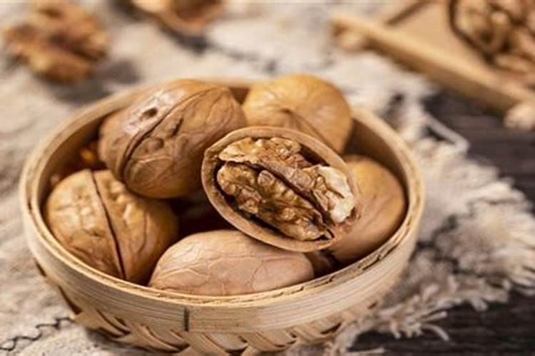 葡萄糖打苹果树当叶面肥行吗？‘
