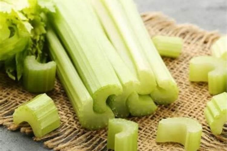 芹菜打什么叶面肥？施肥的最佳时间是什么时候？