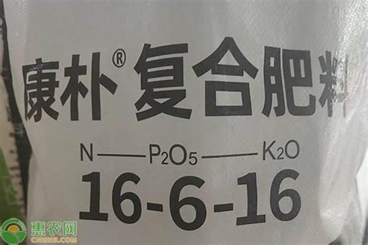 磷肥下地里多久能化了