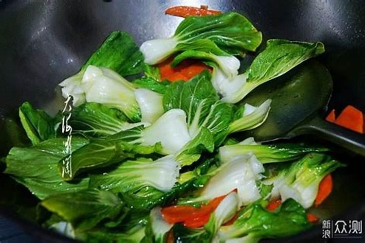 绿叶蔬菜叶子有许多黄斑点怎么回事