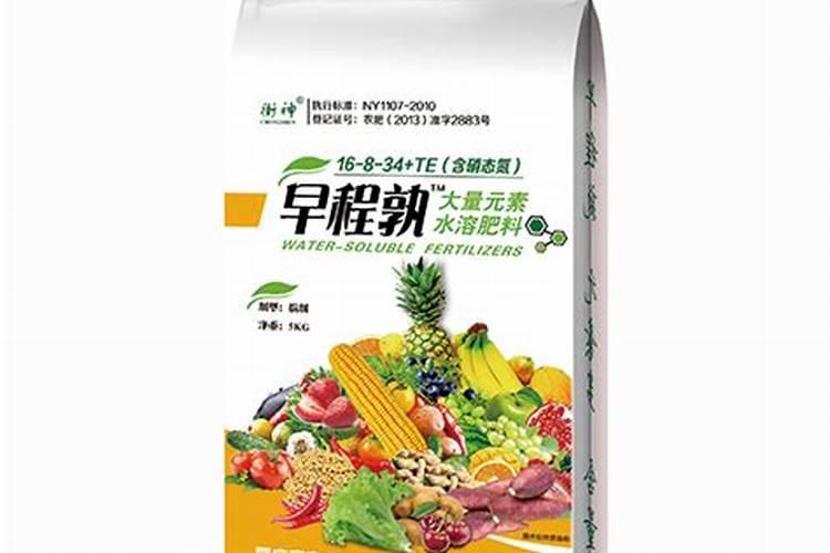 玉米几个叶喷施营广宝？