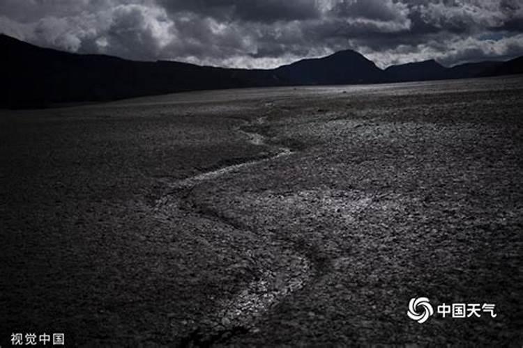 天气干旱玉米能打叶面肥吗