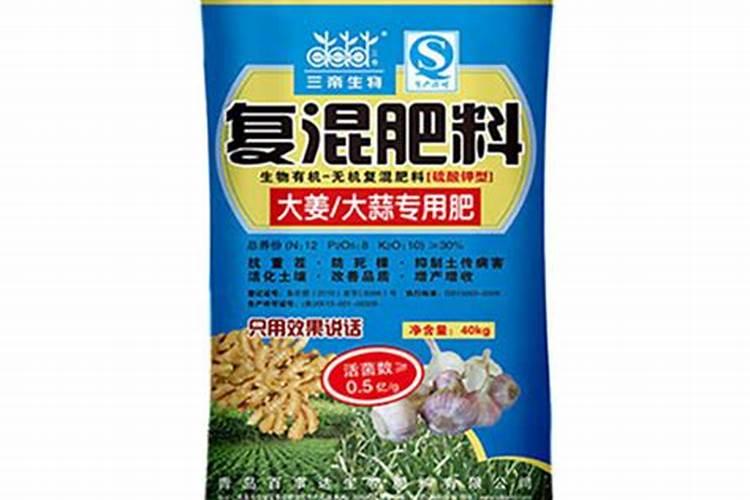 有人知道果树用的肥料有多少？什么果树下什么肥料,一棵树下多少？