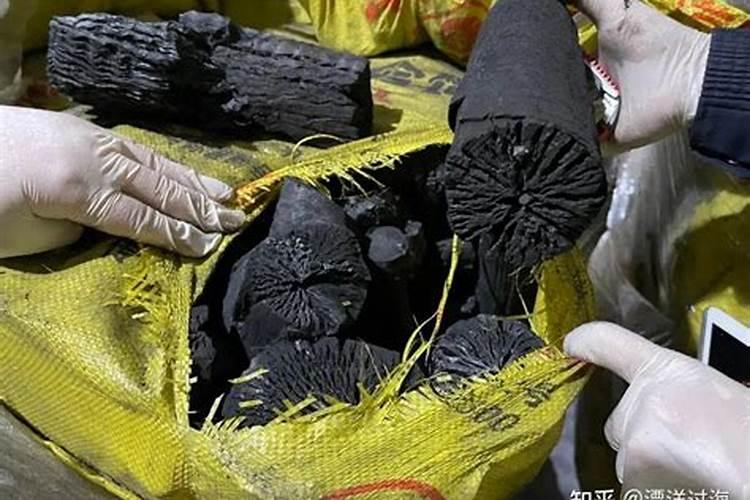 死人土葬有的不腐烂为什么？