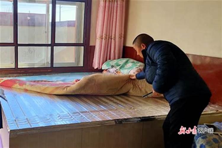 怎样巧除农村土坑里的烟灰？