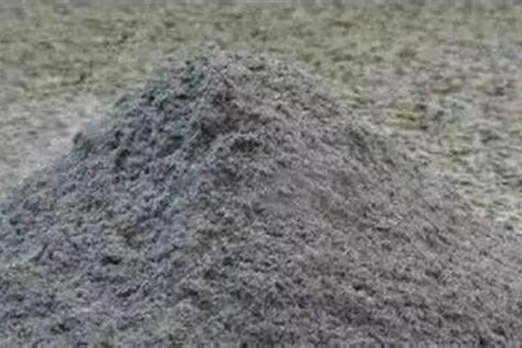 为什么草木灰是一种好钾肥？在施用时要注意哪些问题？