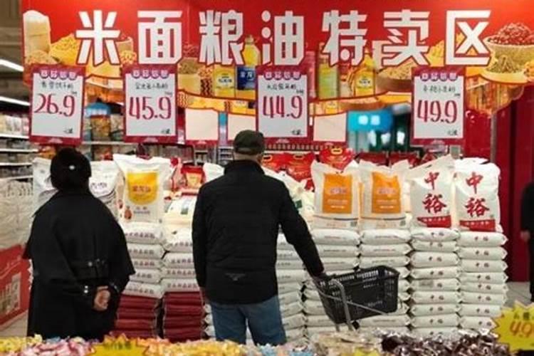 9月份给苞米喷磷酸二氢钾可以吗？