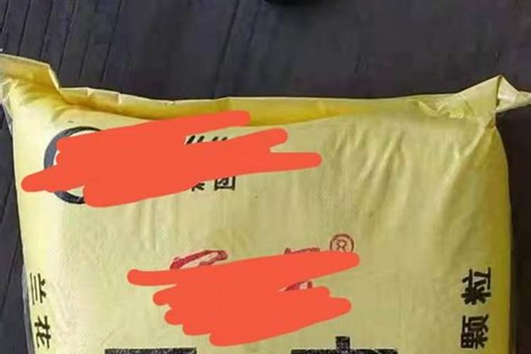 硫酸铵和尿素哪种好