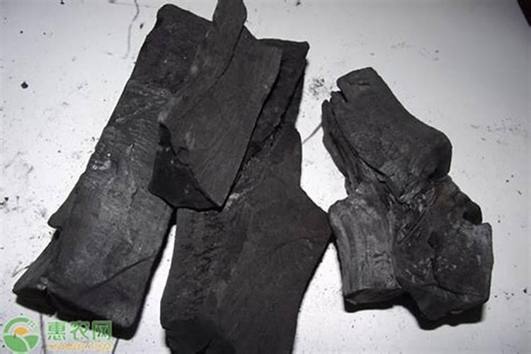 室内炭火能做花肥吗 烧过的木炭可以做花肥吗