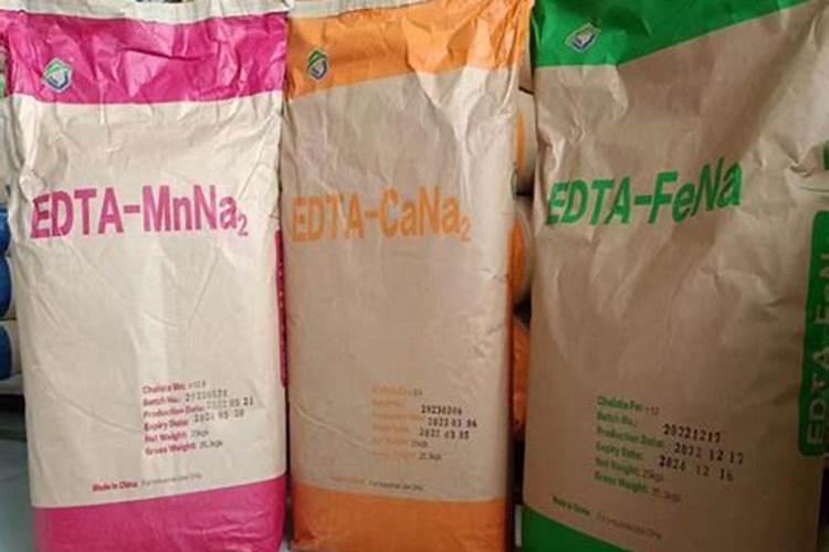 泥土湿润喂冲施肥还用浇水吗