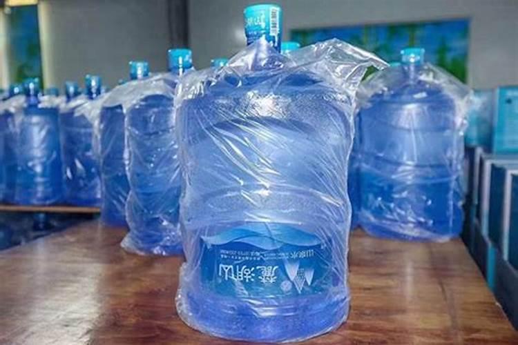 桶装冲施肥与袋装水溶肥的区别各自的优势
