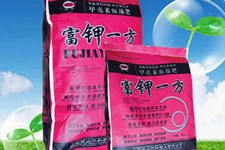 盆栽花怎样用钾肥(钾肥浇花)