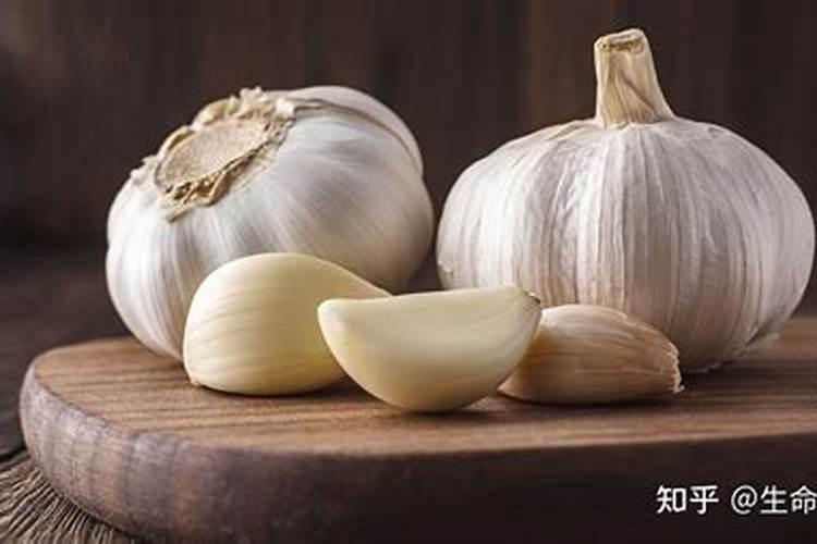 撒过磷肥可以立即种大蒜吗
