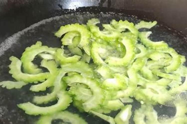 苦瓜施肥用什么肥料