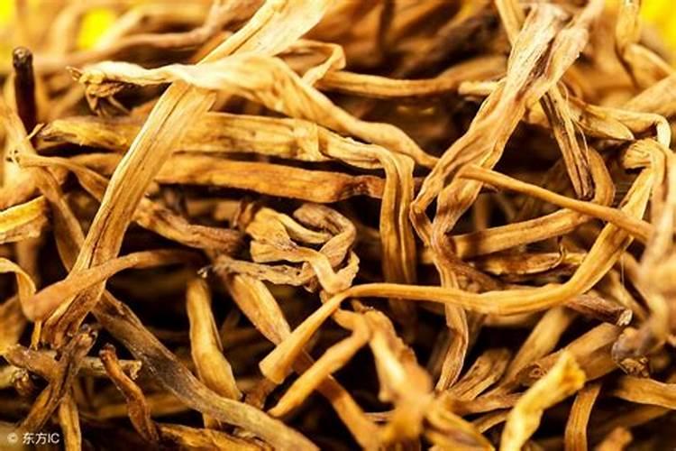 黄花菜开花期想要施肥,应该怎么施肥呢？