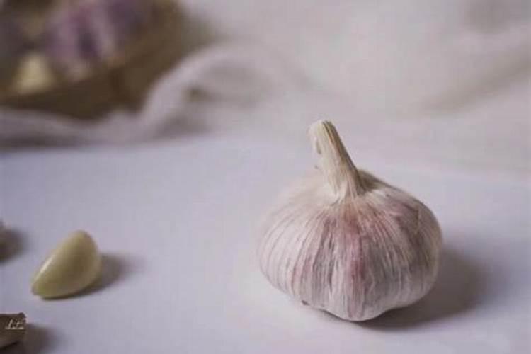 大蒜抽苔前冲施什么肥料好