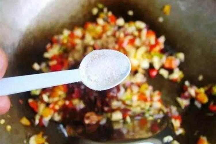 芹菜怎么不放盐也有咸味
