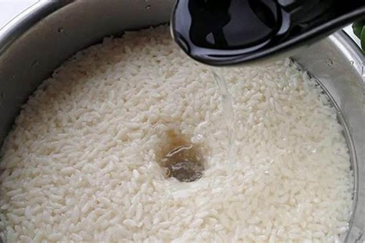 大米可以放土里当肥料吗
