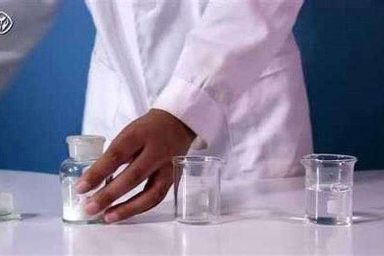铵态氮肥与氢氧化钙反应的化学方程式？