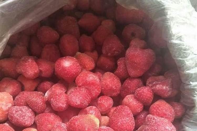 氮肥要兑水施在草莓苗上吗