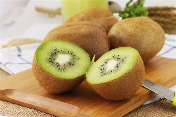 草莓磷肥什么时候用？磷肥施用过量怎么补救？