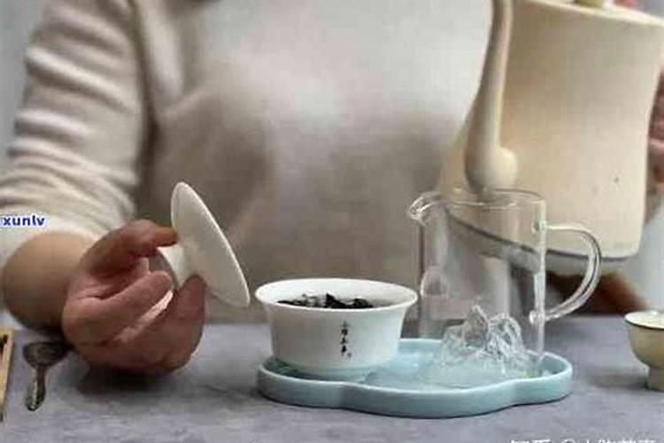 ...是化肥还是有机肥？茶叶施肥过多出现什么症状？施肥过少又会出现什么...
