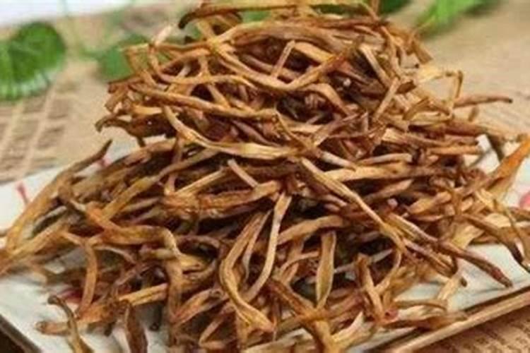 黄花菜打什么叶面肥好？