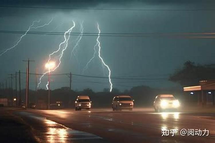 雷电会使雨水产生氮肥吗