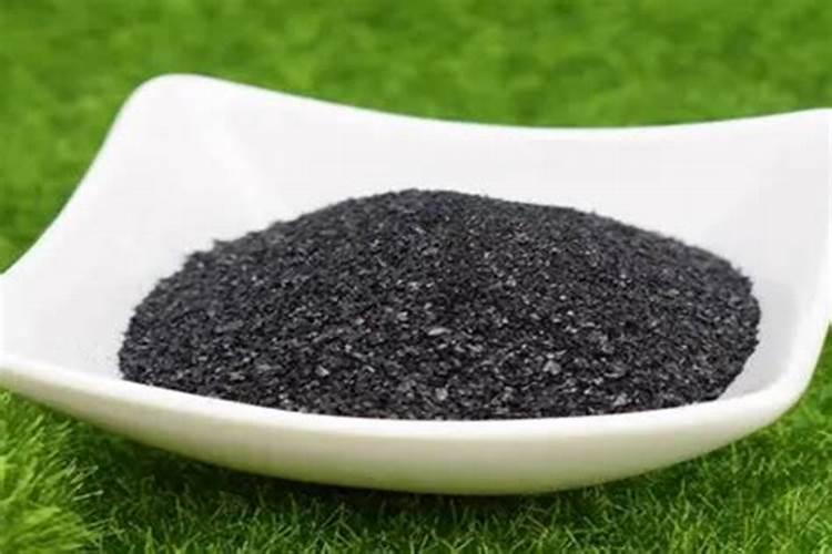 矿源黄腐酸钾和尿素能一起冲施么,用量是多少？