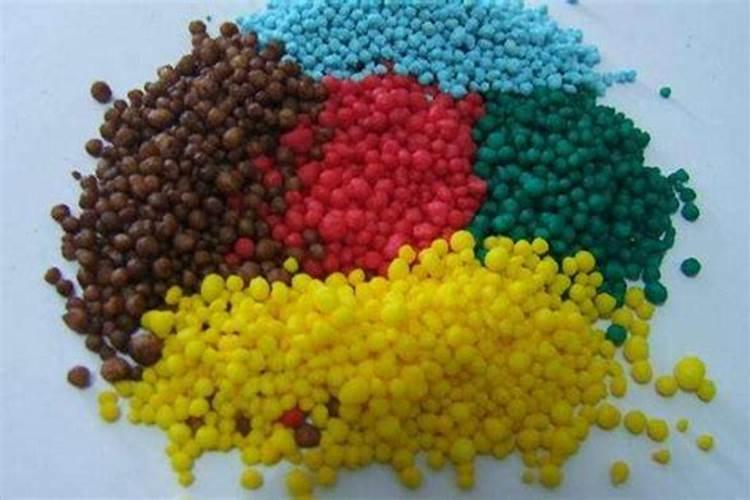 尿素和复合肥可以混合使用吗