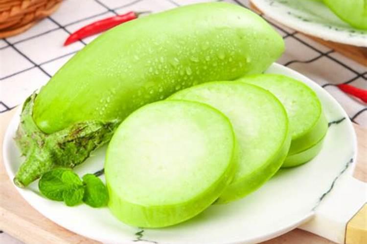 大棚里绿茄子应该浇什么肥