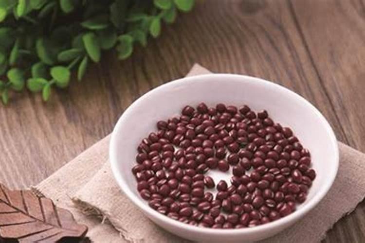 红豆几片叶子肥料最好？