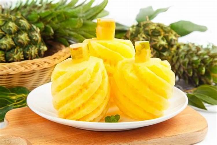 菠萝园的管理:施肥